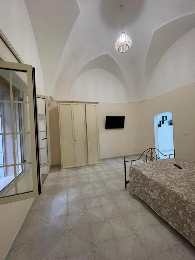 Levante 23 Apartment Brindisi Luaran gambar